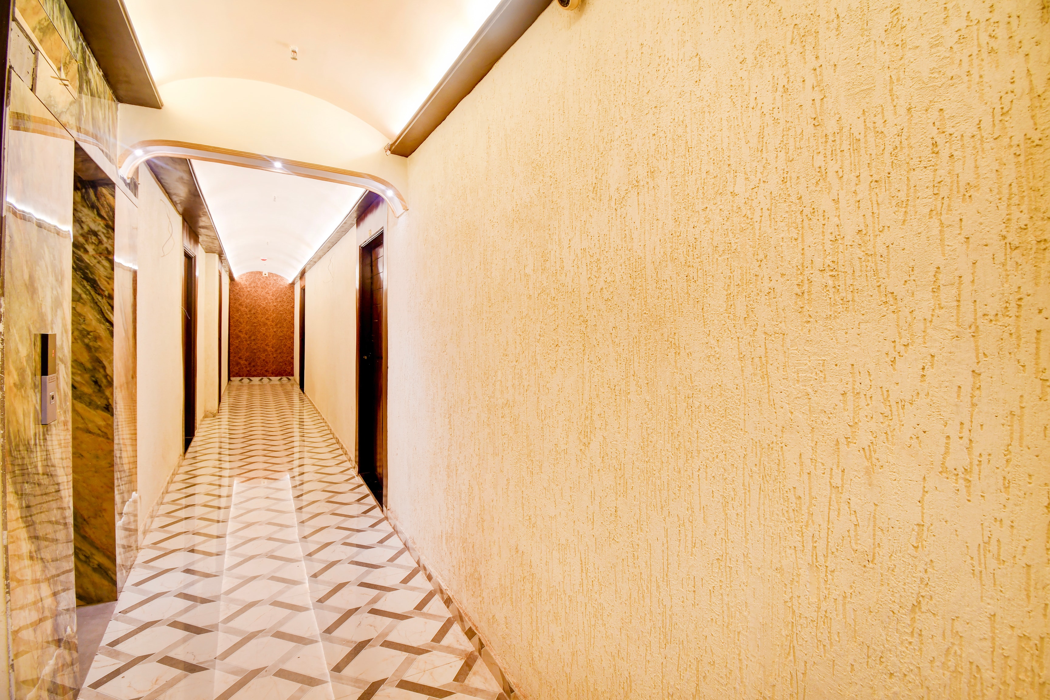 Super Townhouse Varanasi Railway Junction in Varanasi