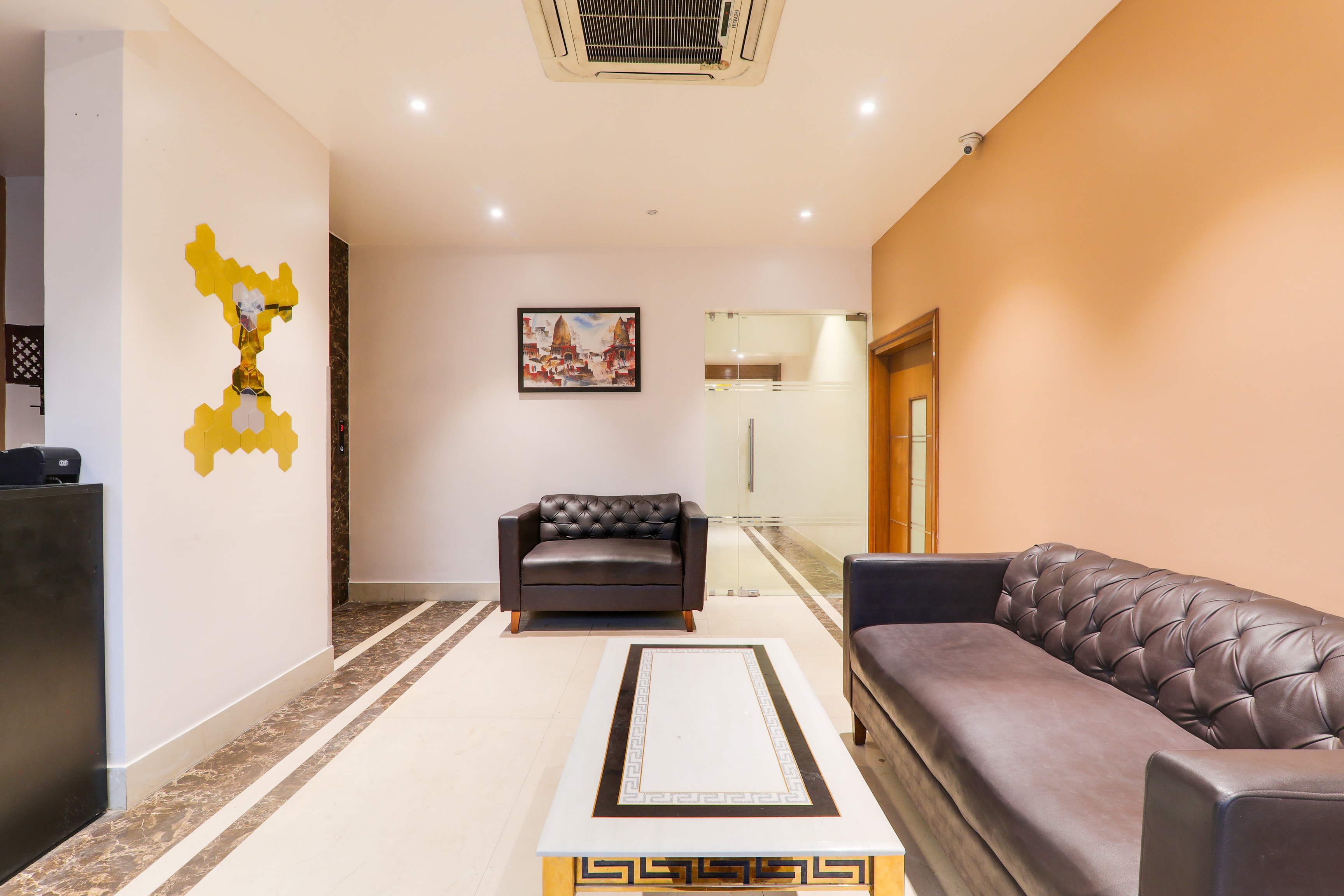 Super Townhouse Viraj Khand Formerly Veridian Inn in Lucknow