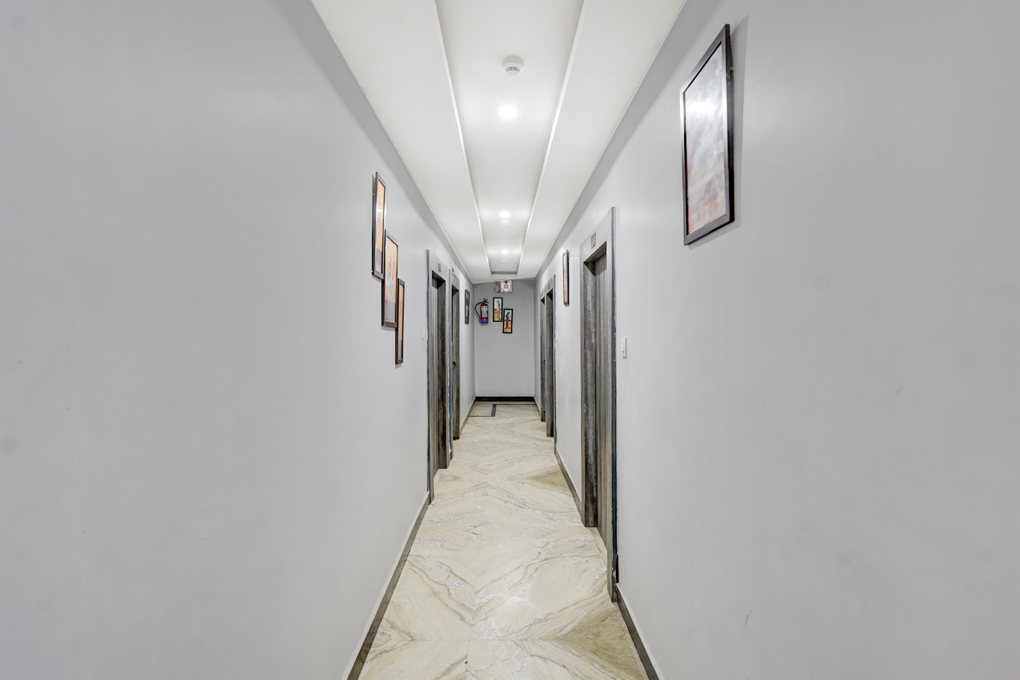 Townhouse Central Prayagraj Bus Terminal Formerly Amba Palace in Prayagraj