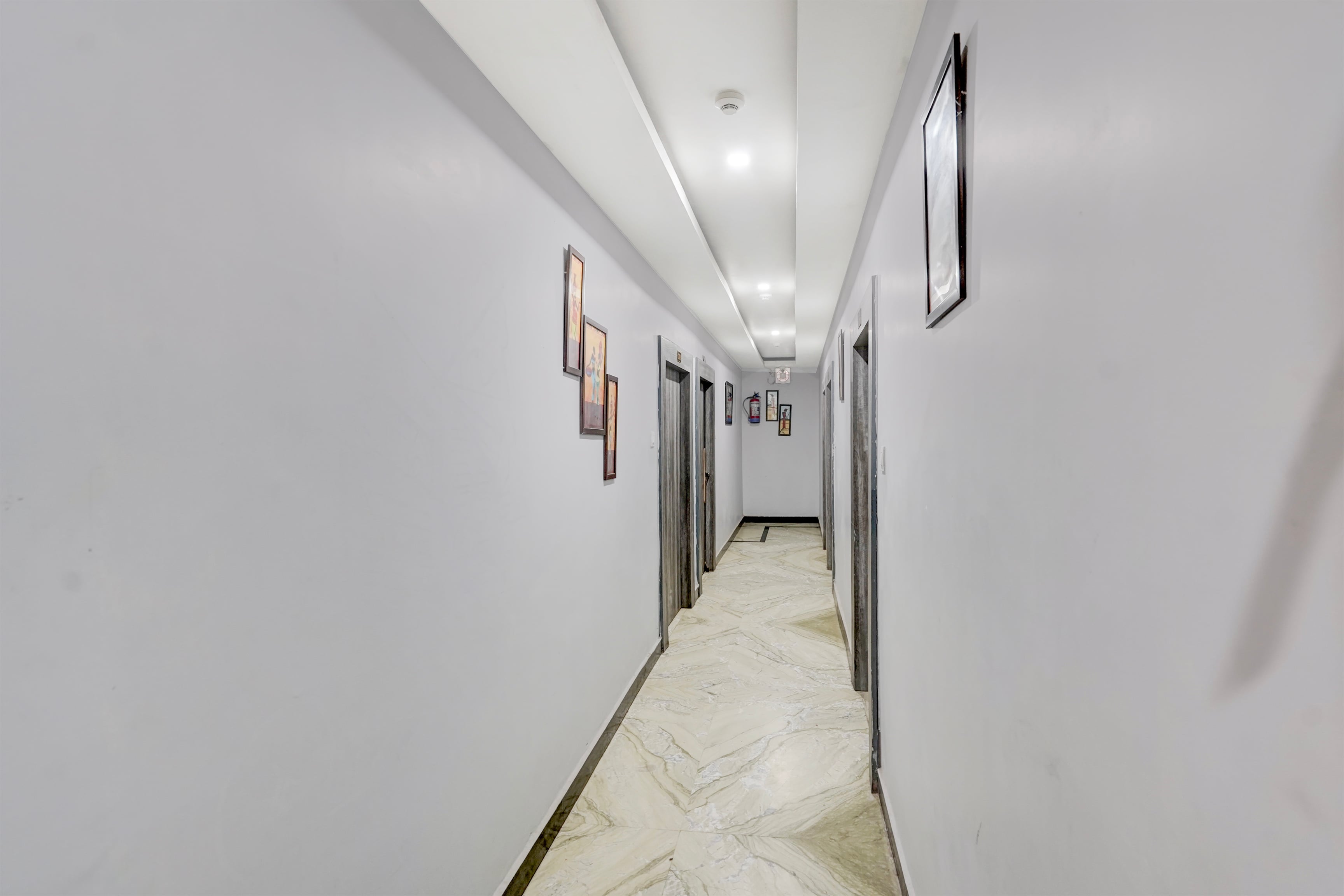 Townhouse Central Prayagraj Bus Terminal Formerly Amba Palace in Prayagraj