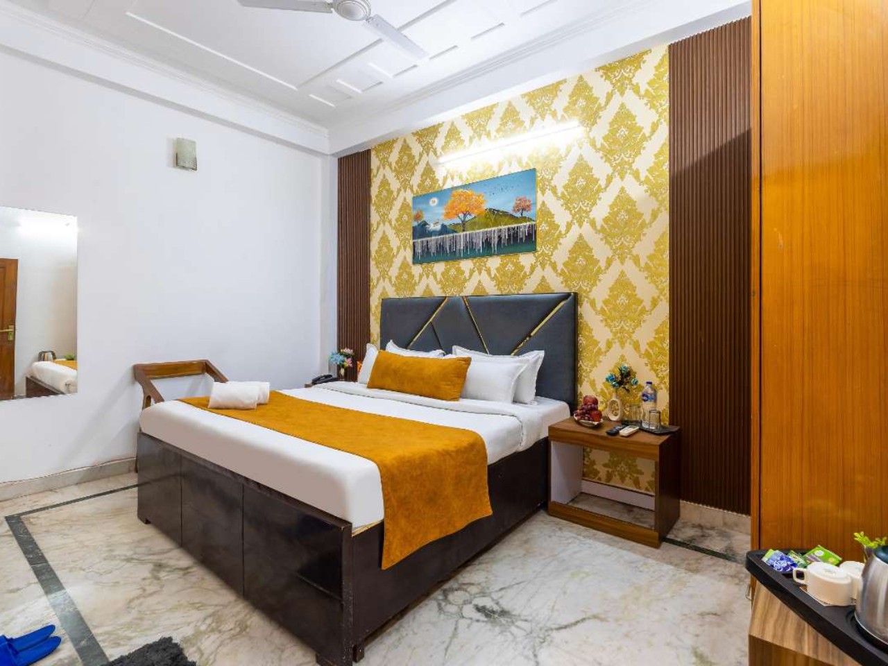 Hotel Sarla Residency in Noida