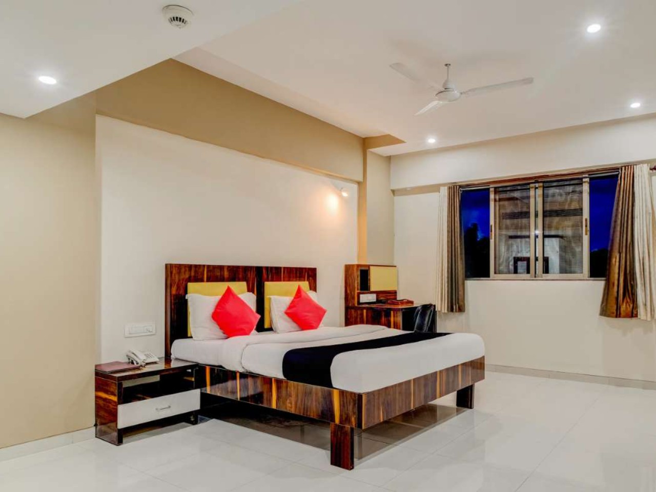 Hotel Dhuri Lodge in Vasai
