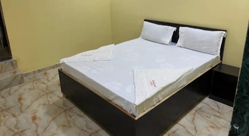 Samadhan Lodge in Thane