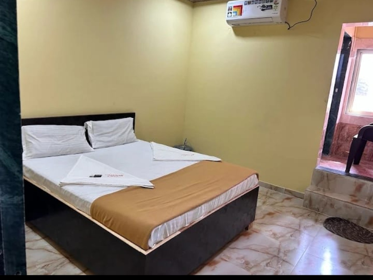 Samadhan Lodge in Thane