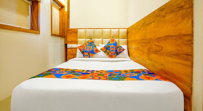 Hotel Indore Palace in Mumbai