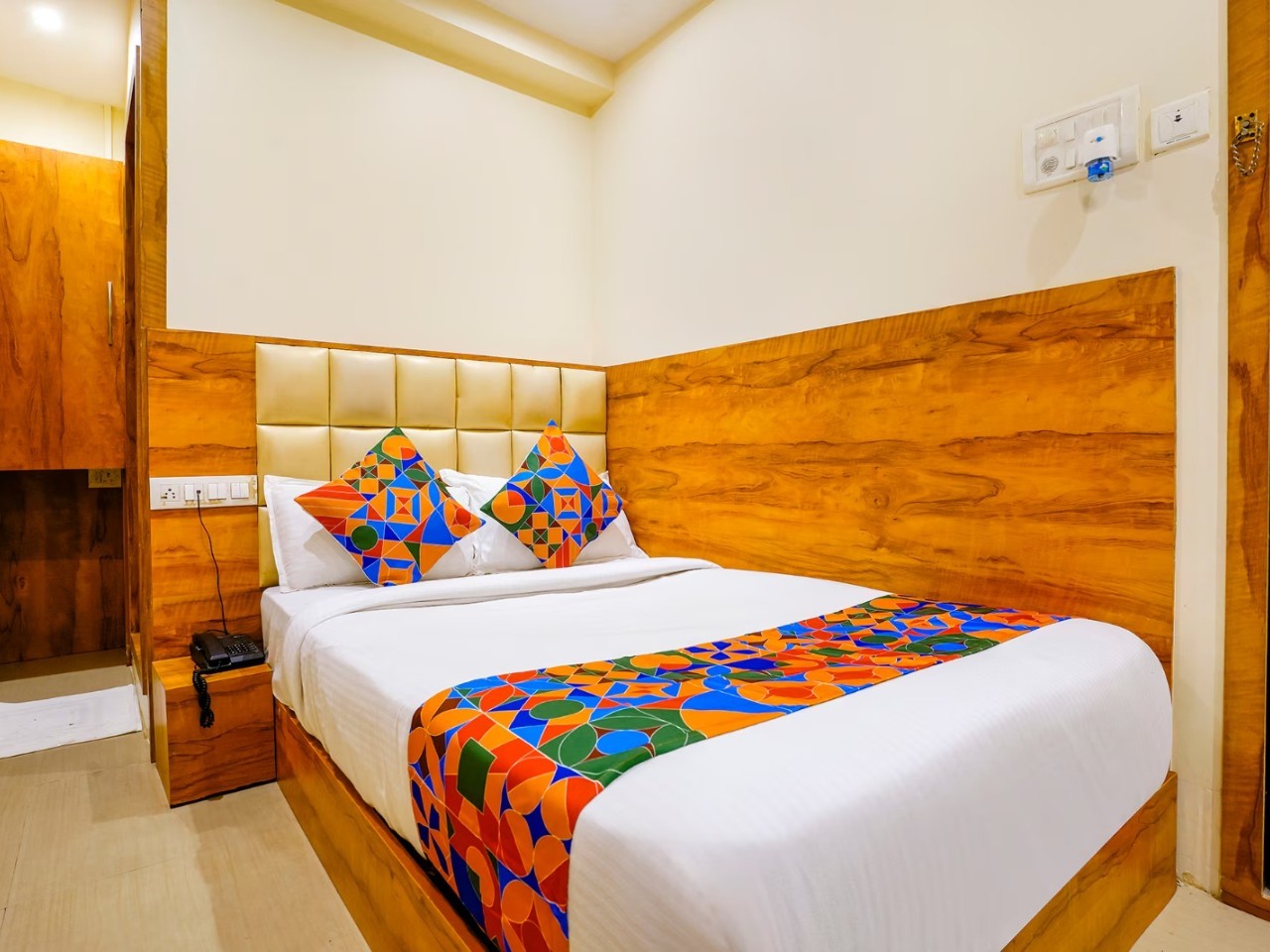 Hotel Indore Palace in Mumbai