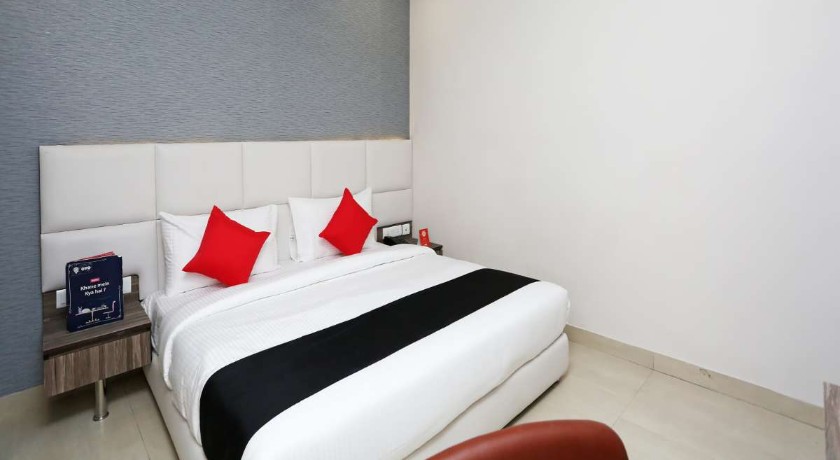 Hotel Mavens Inn in Gurgaon