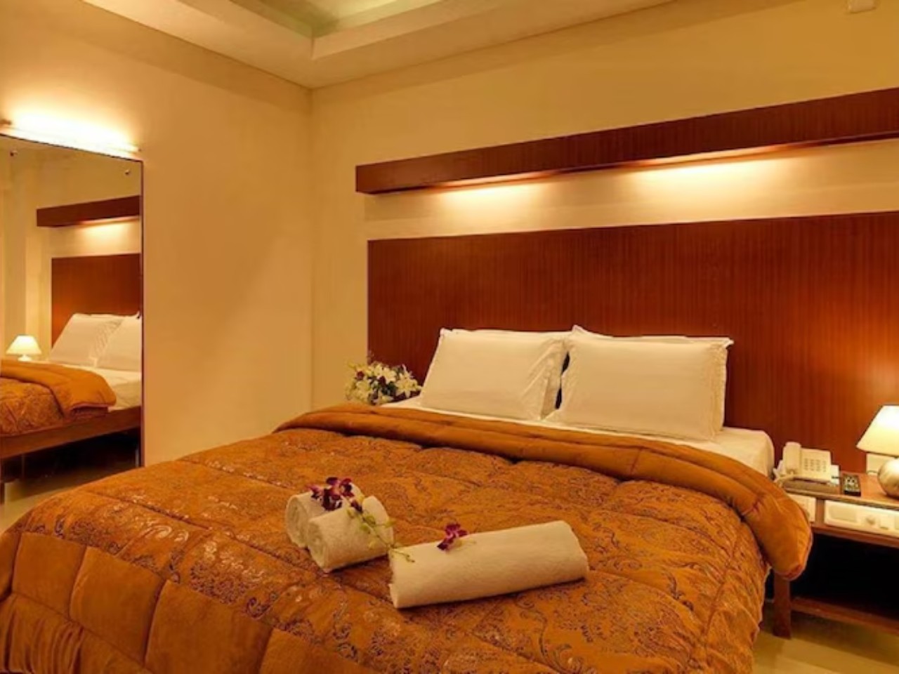 Dhanunjaya Luxury Hotel in Hosur