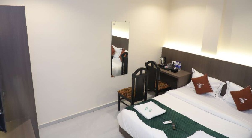 Hotel Casa Royal Residency in Mumbai