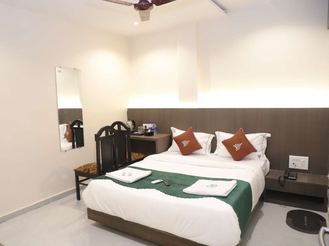 Hotel Casa Royal Residency in Mumbai