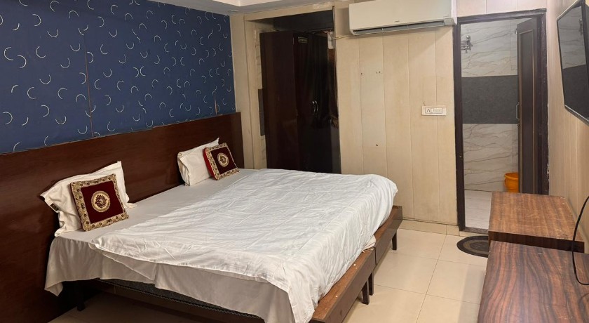 Hotel Legend Stay in Delhi