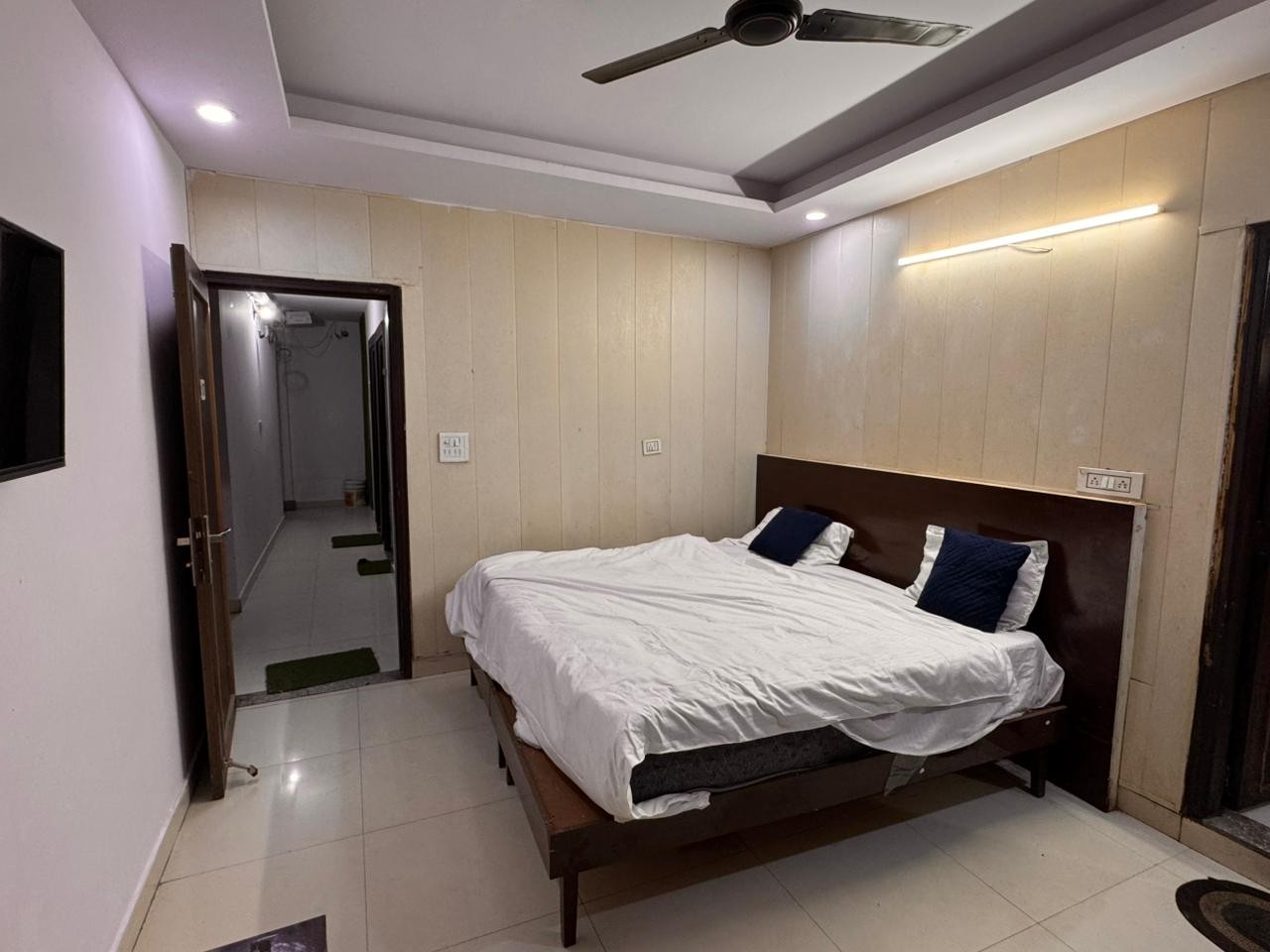 Hotel Legend Stay in Delhi