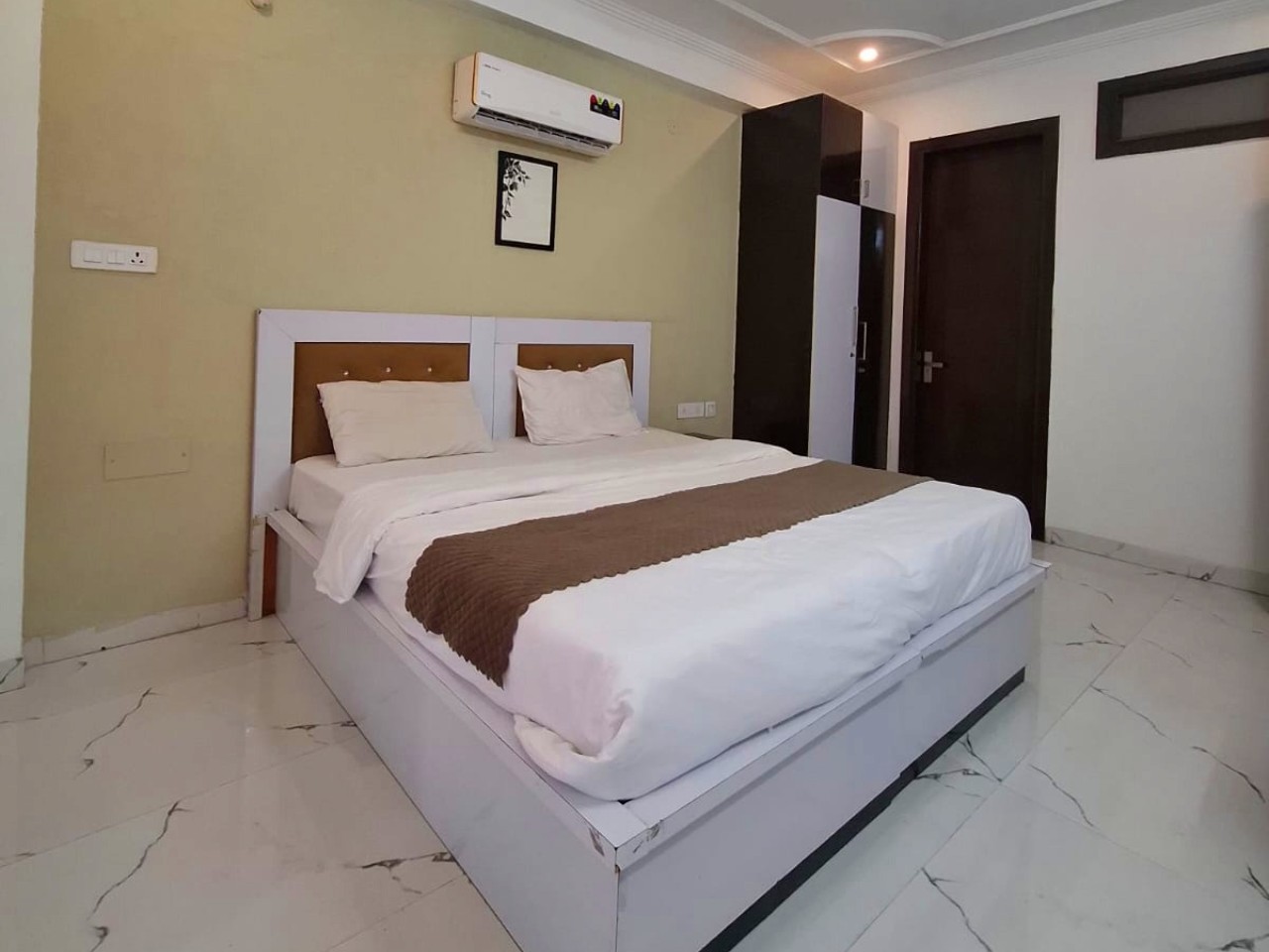 DA Pinnacle Stay in Gurgaon