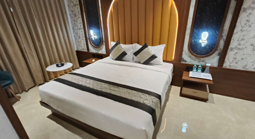 Hotel Saffron Grand in Thane