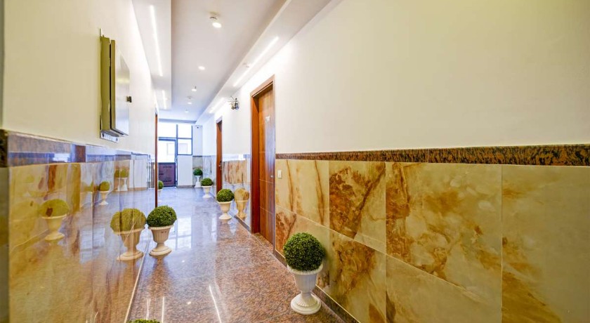 Hotel Rosewood Near Delhi Airport in Delhi