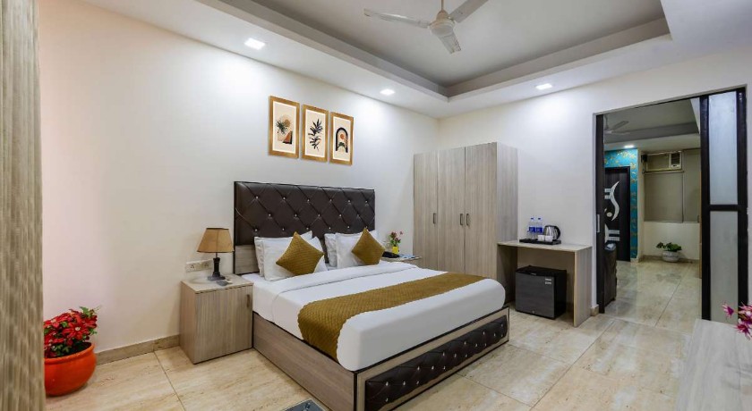 Hotel Amaara Stayz Near Medanta Hospital in Gurgaon