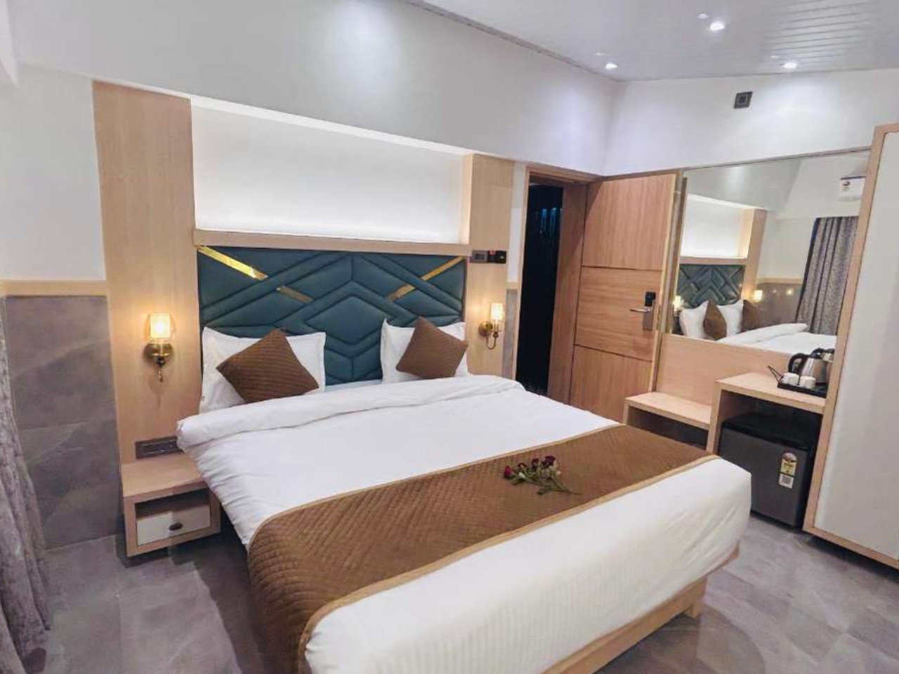 Hotel Signature in Thane