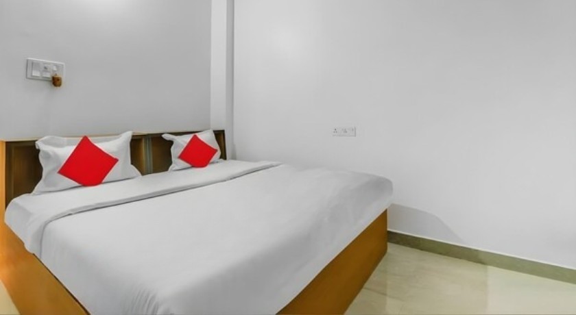 Hotel Awadh Pearl in Lucknow