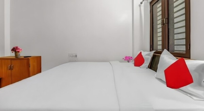 Hotel Awadh Pearl in Lucknow