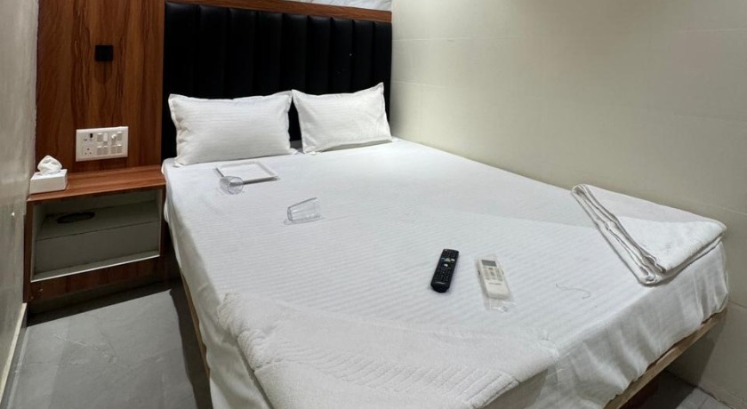 Hotel Royal Suites in Mumbai