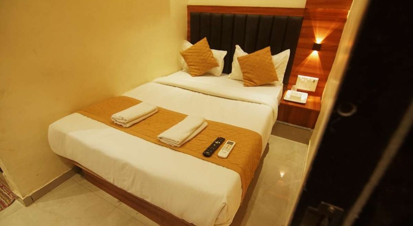 Hotel Royal Suites in Mumbai