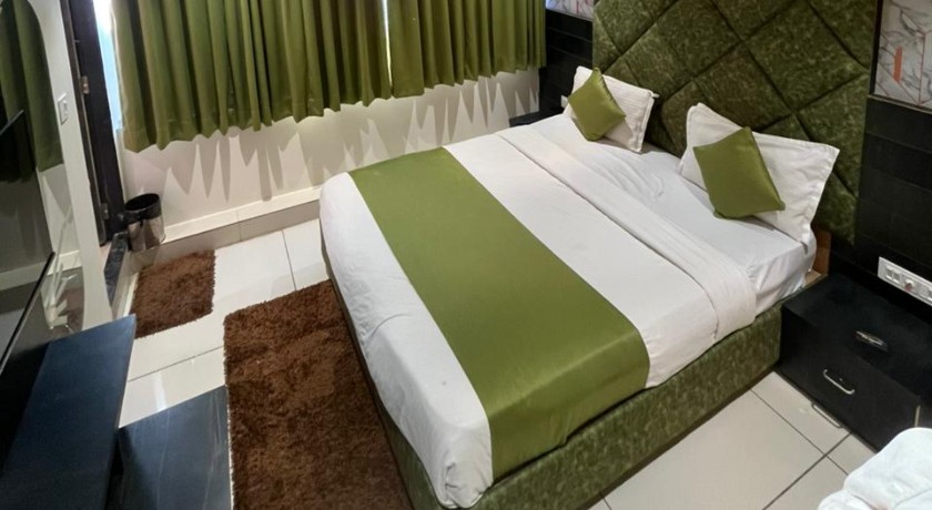 Hotel Prime View in Ahmedabad