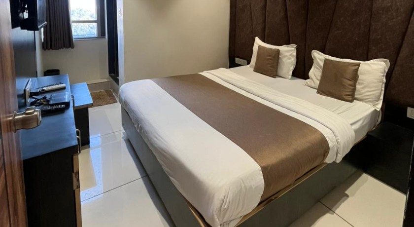 Hotel Prime View in Ahmedabad