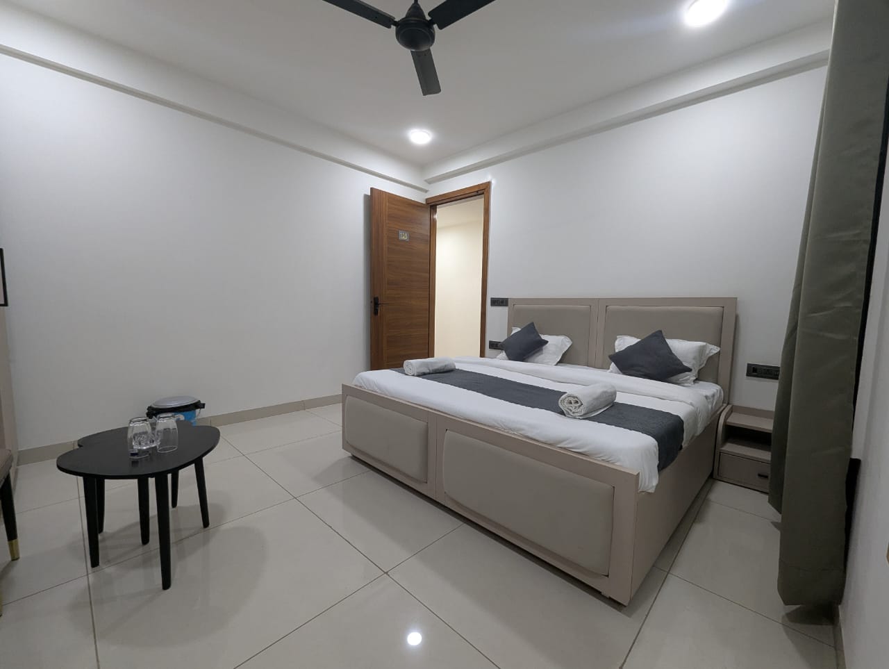 Shft-In Hotel in Noida