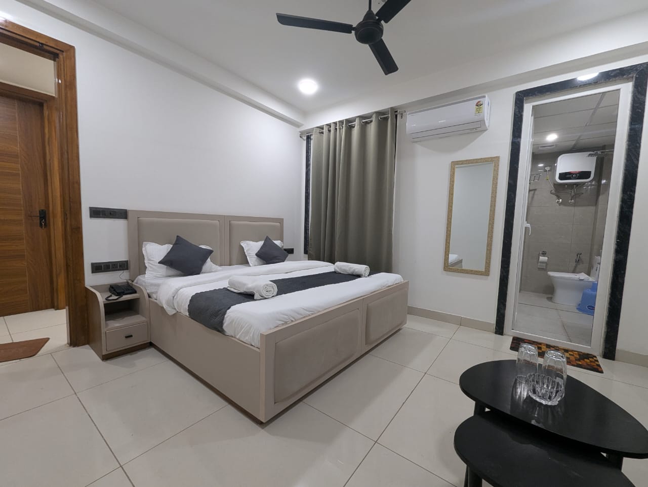 Shft-In Hotel in Noida