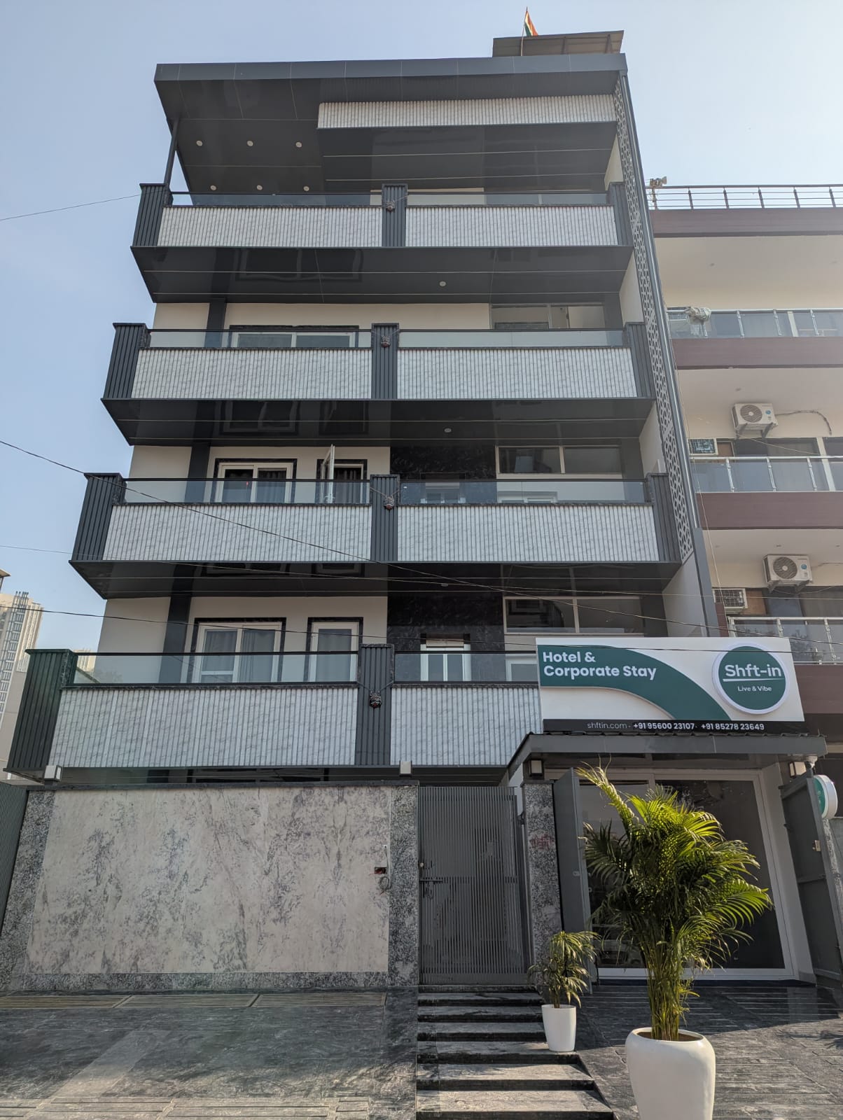 Shft-In Hotel in Noida