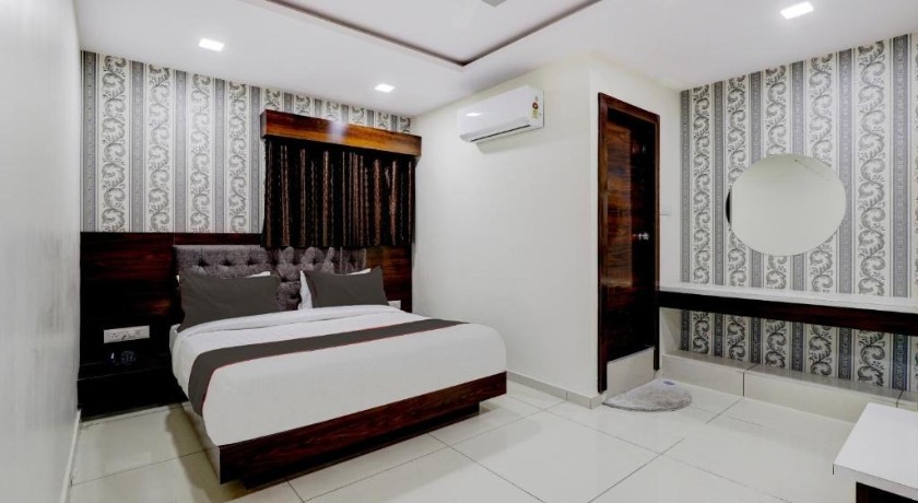 Hotel Lotus Gold in Vadodara