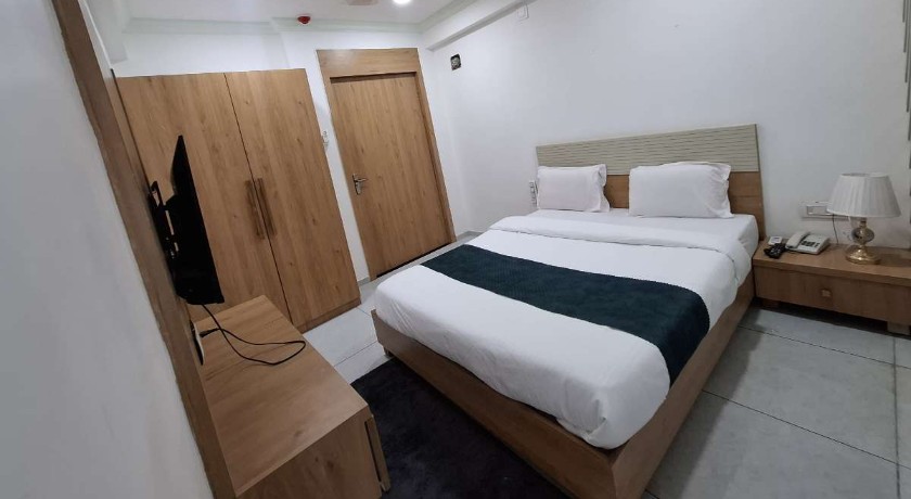 Hotel Heaven in Ahmedabad