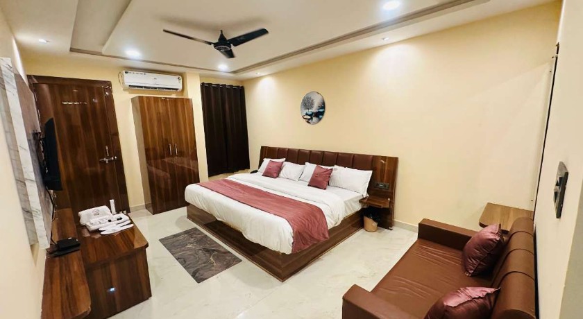 Raj Kamal Hotel and Garden in Gwalior