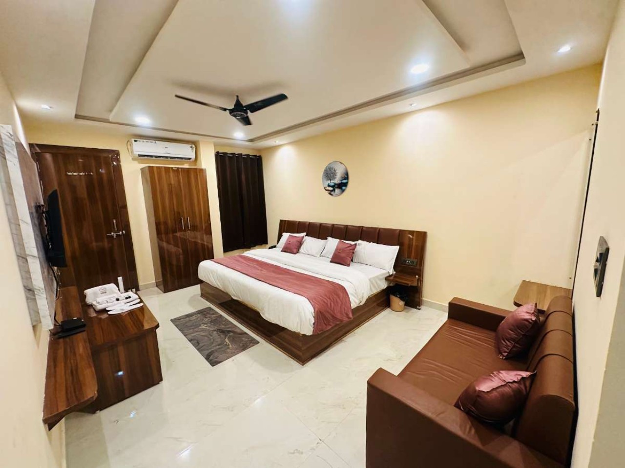 Raj Kamal Hotel and Garden in Gwalior