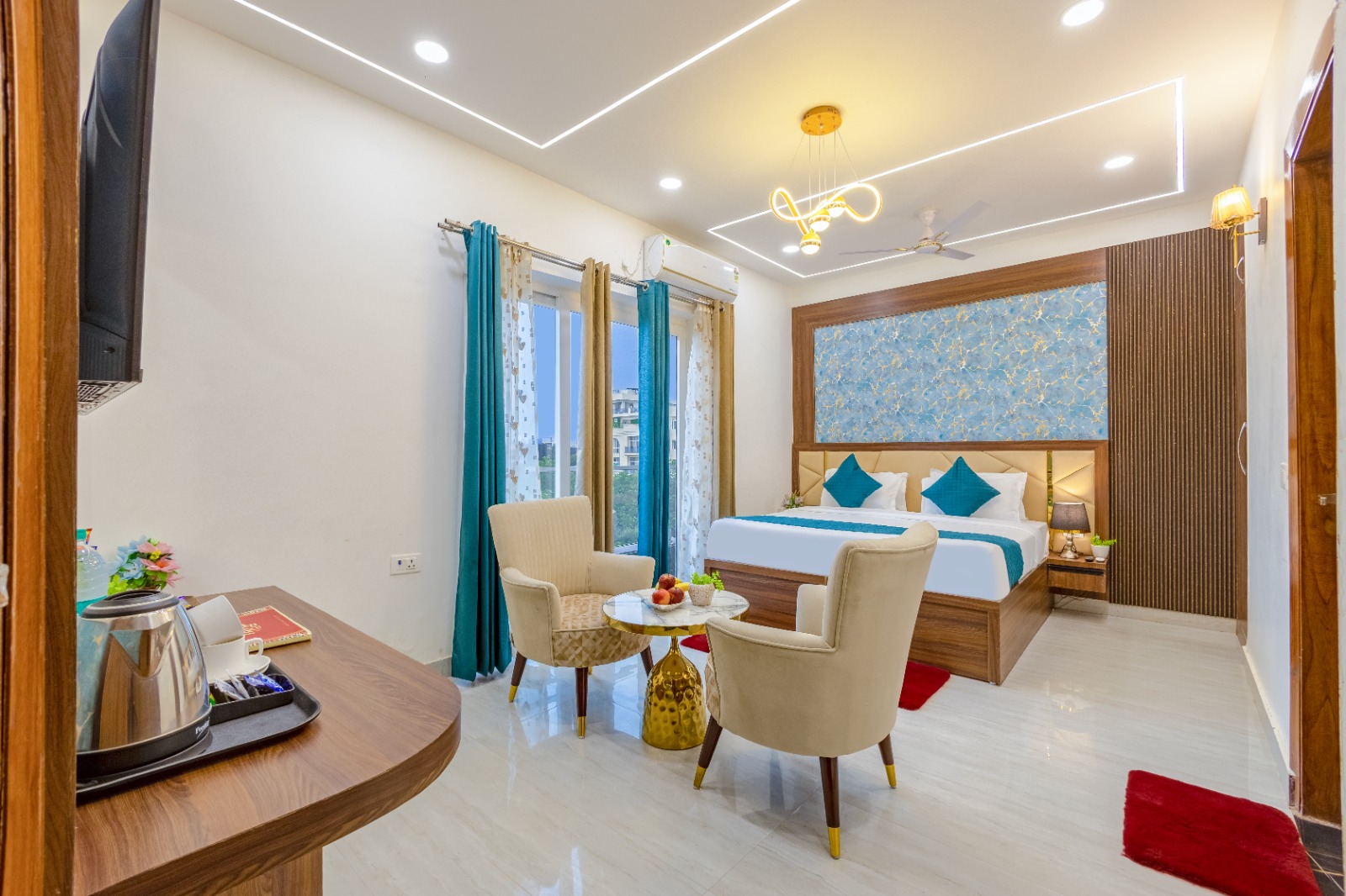 HoneyVeils Palace in Noida