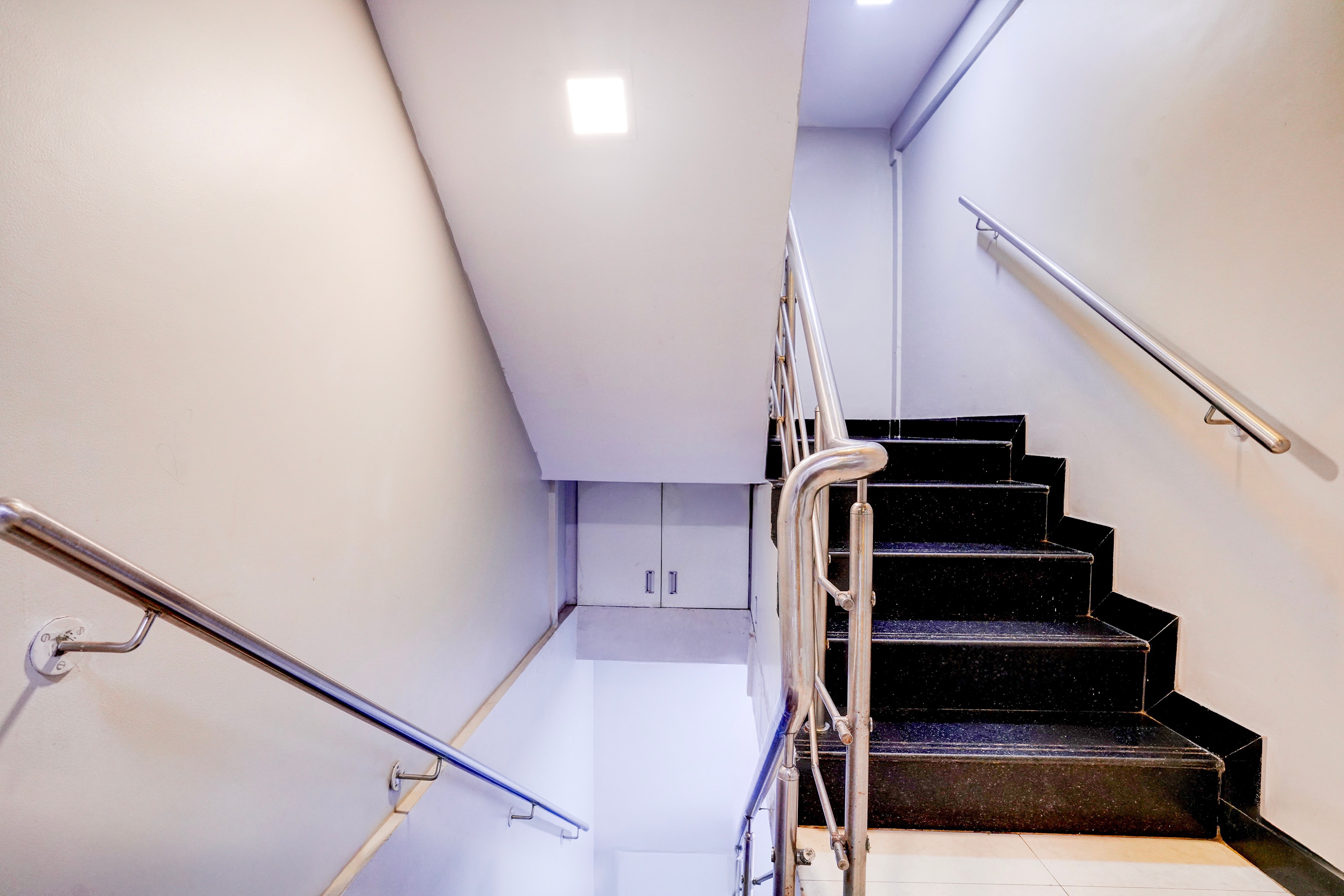 Super Collection O Asalpha near International Airport in Mumbai