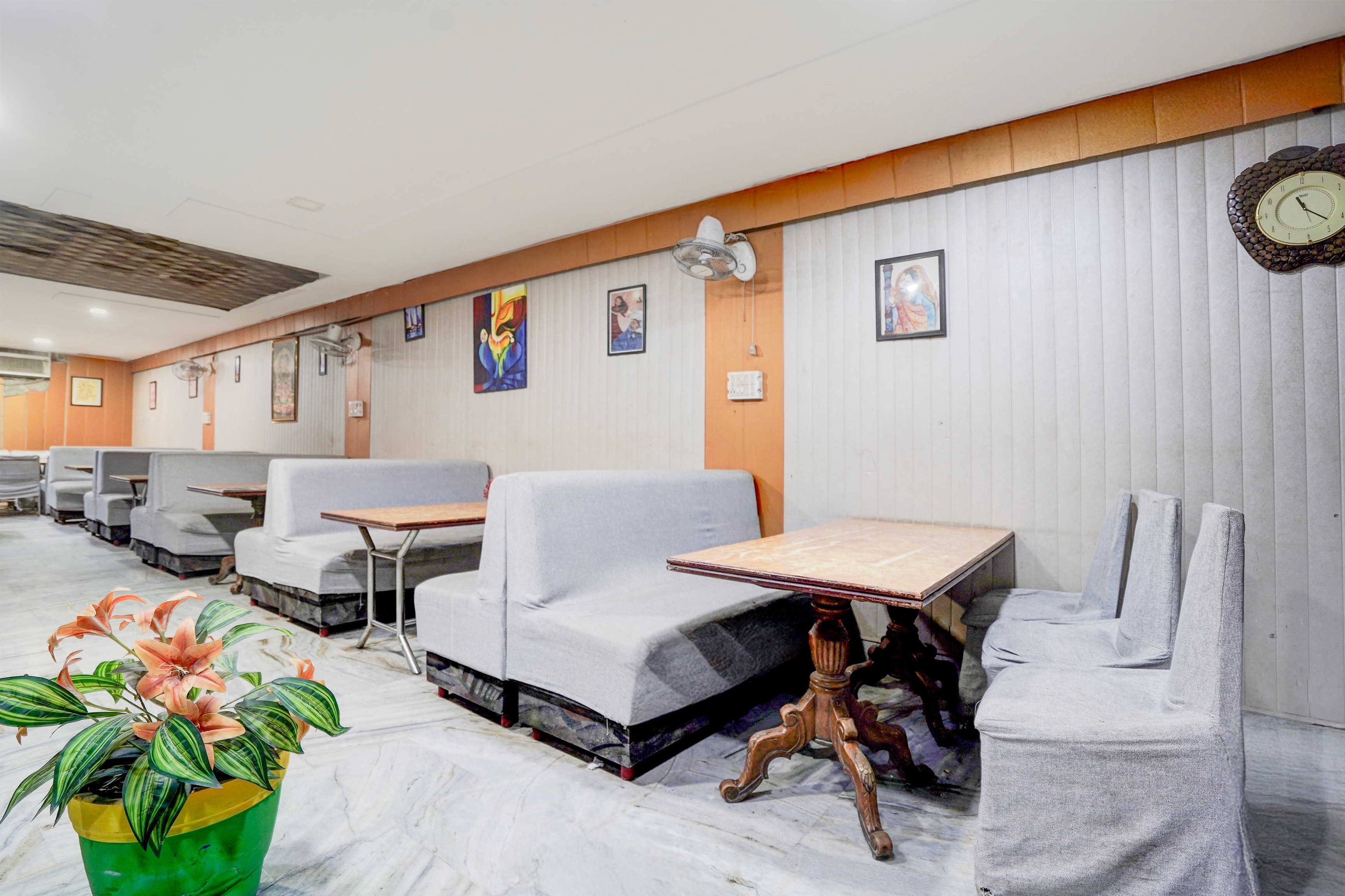 Super Collection O Tourist Complex Area Formerly Kanha Continental in Agra