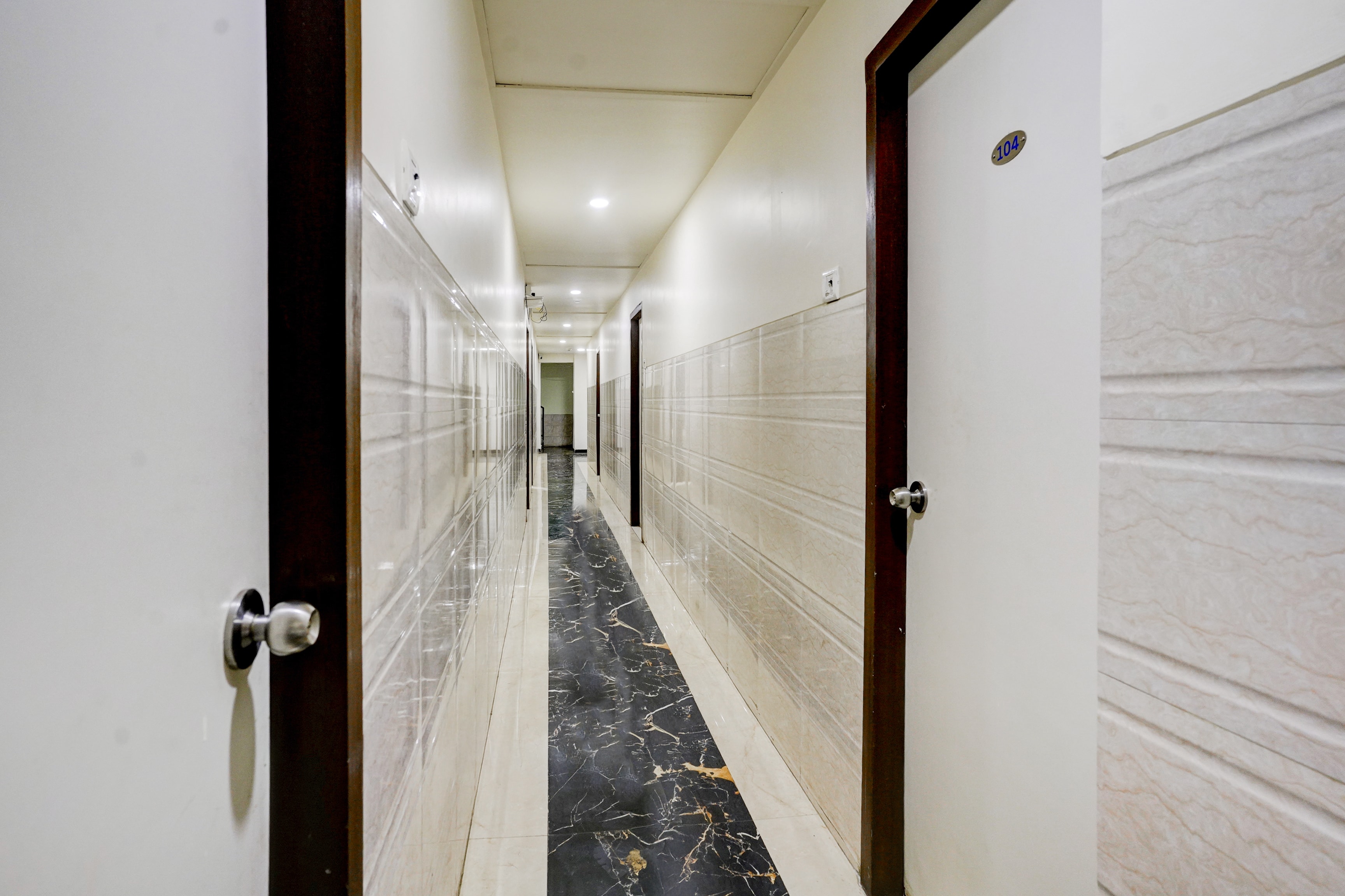 Super Collection O Ulhasnagar Railway Station Formerly Hotel Derby in Thane