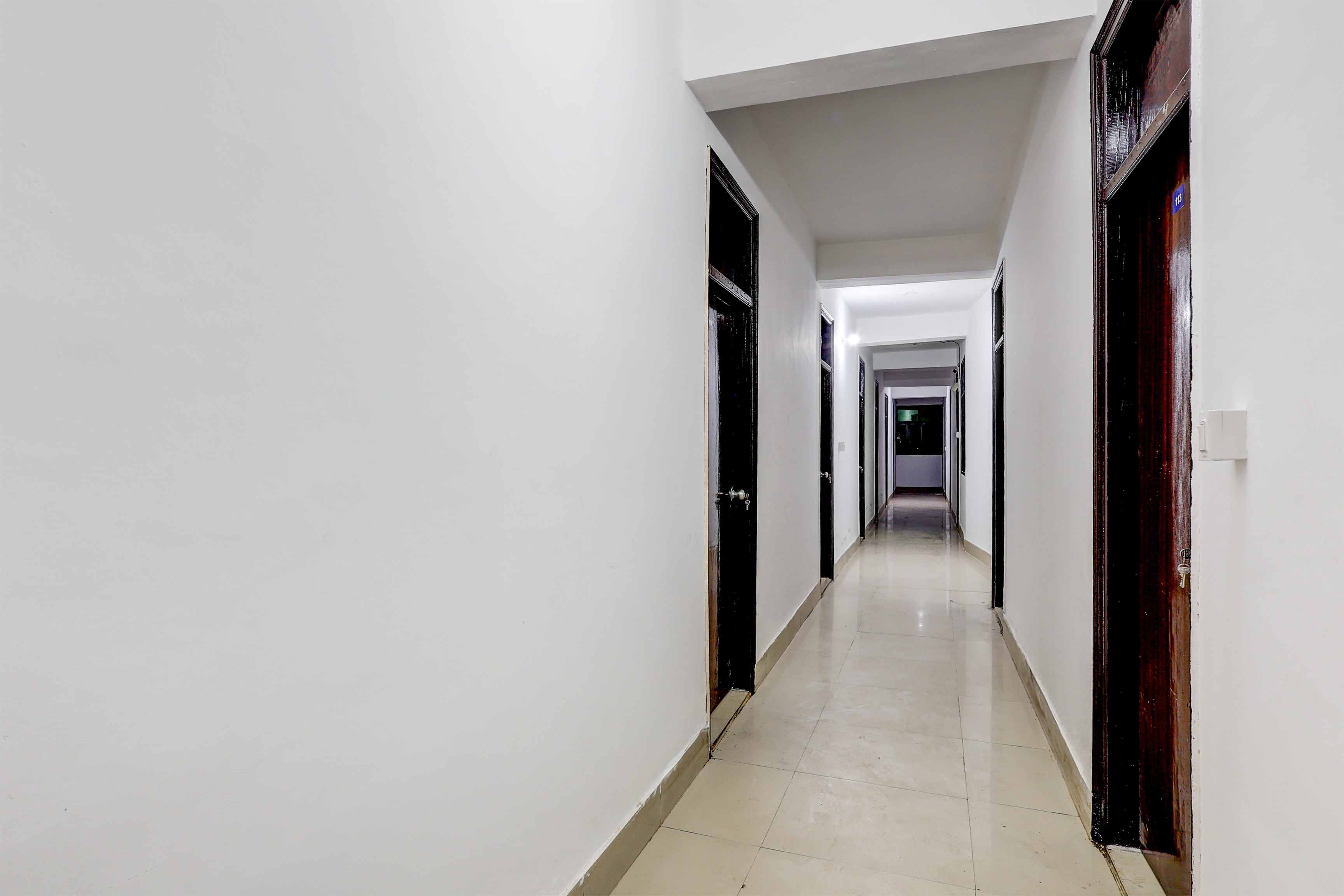 Hotel O Sector 4 Manraj Complex Gurugram in Gurgaon