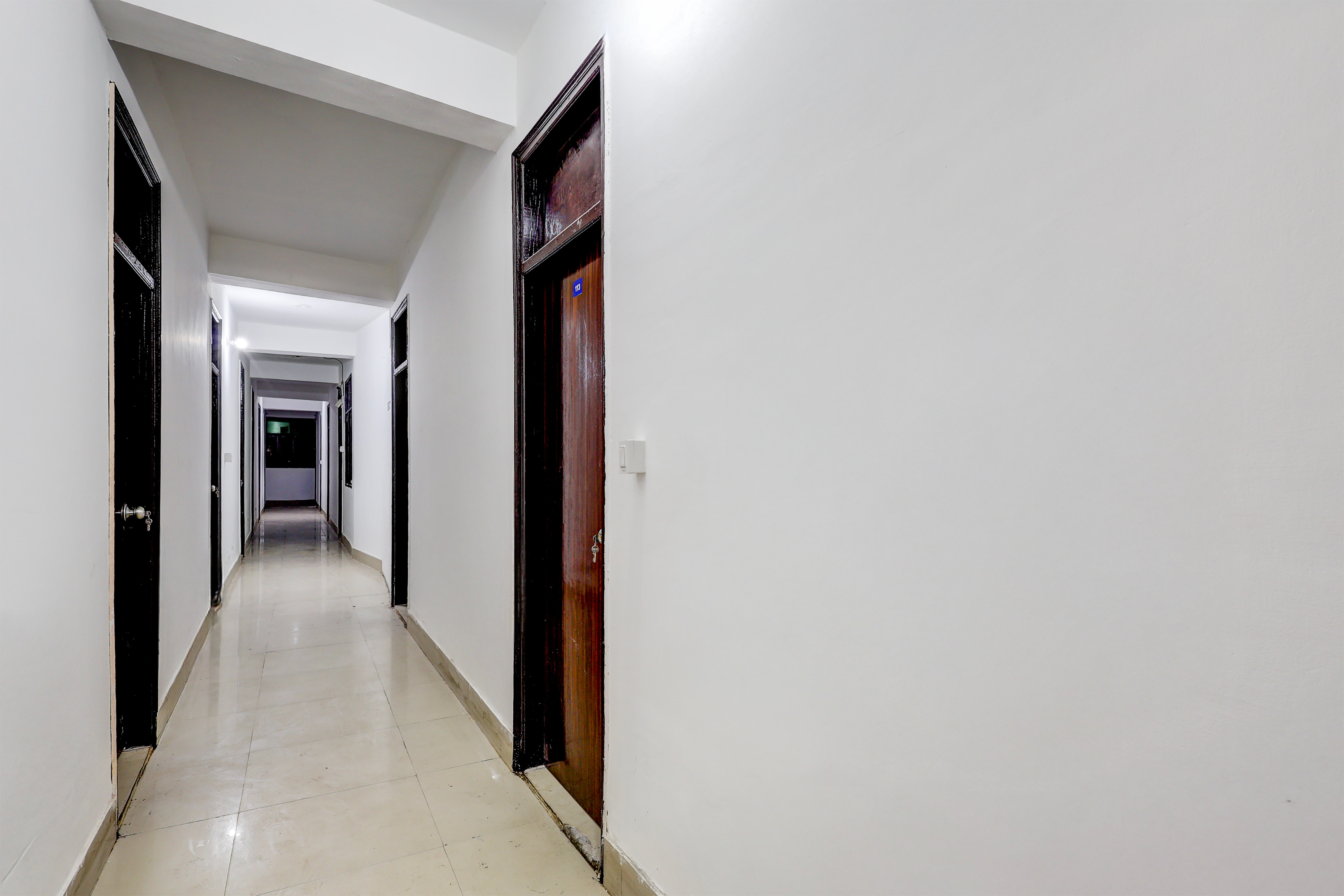 Hotel O Sector 4 Manraj Complex Gurugram in Gurgaon
