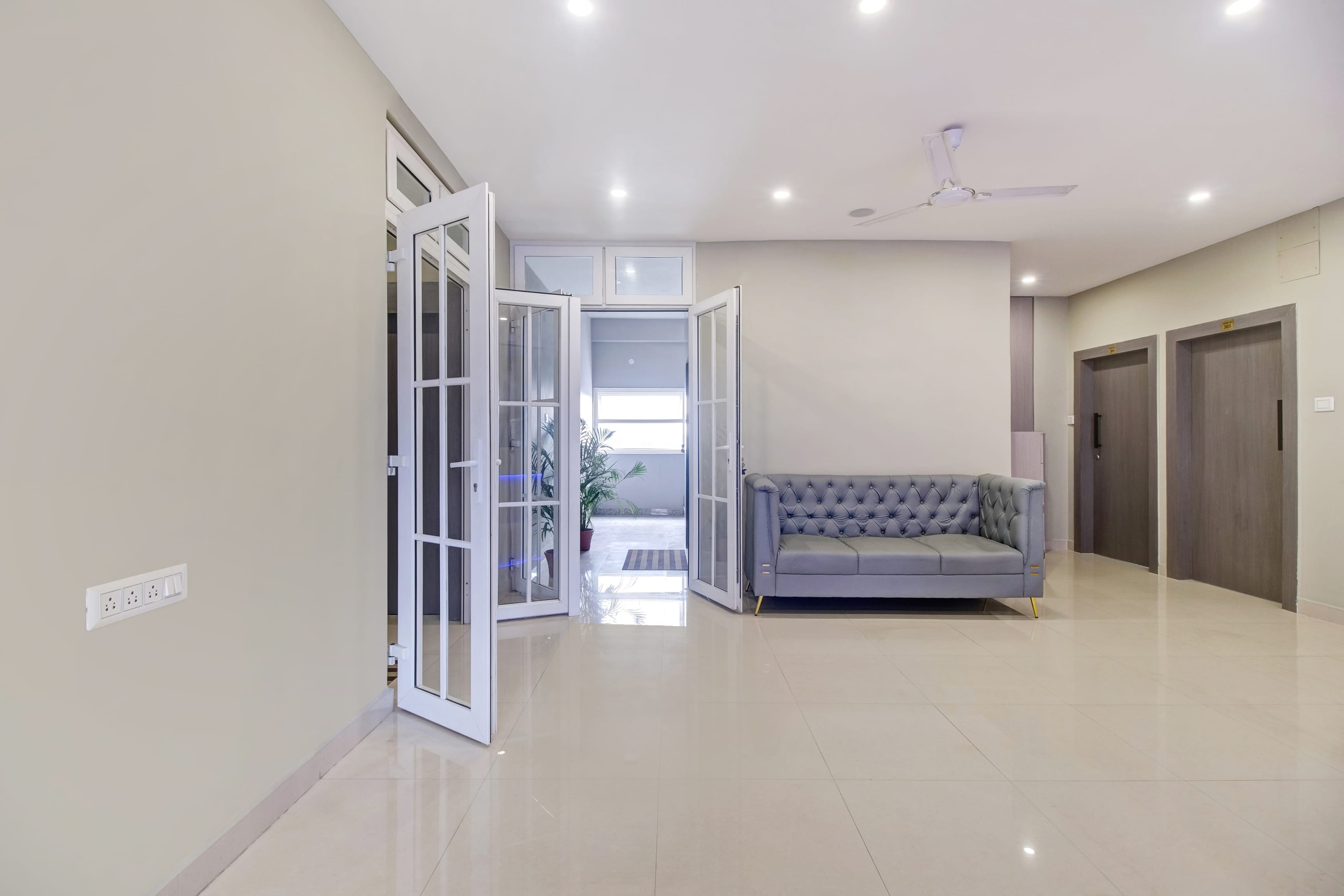 Super Collection O ISBT in Guwahati