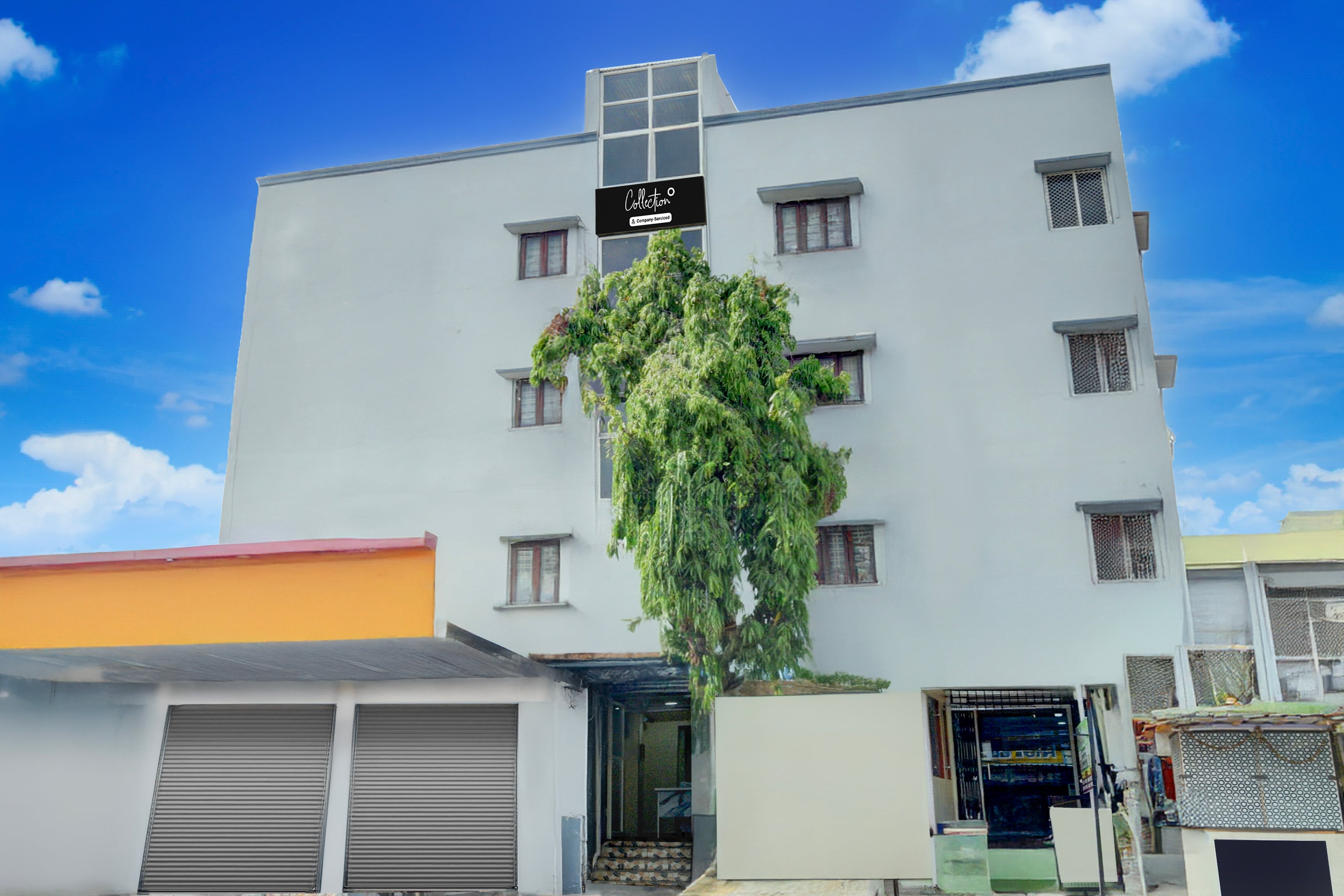 Super Collection O Kothapet Near Omini Hospital in Hyderabad