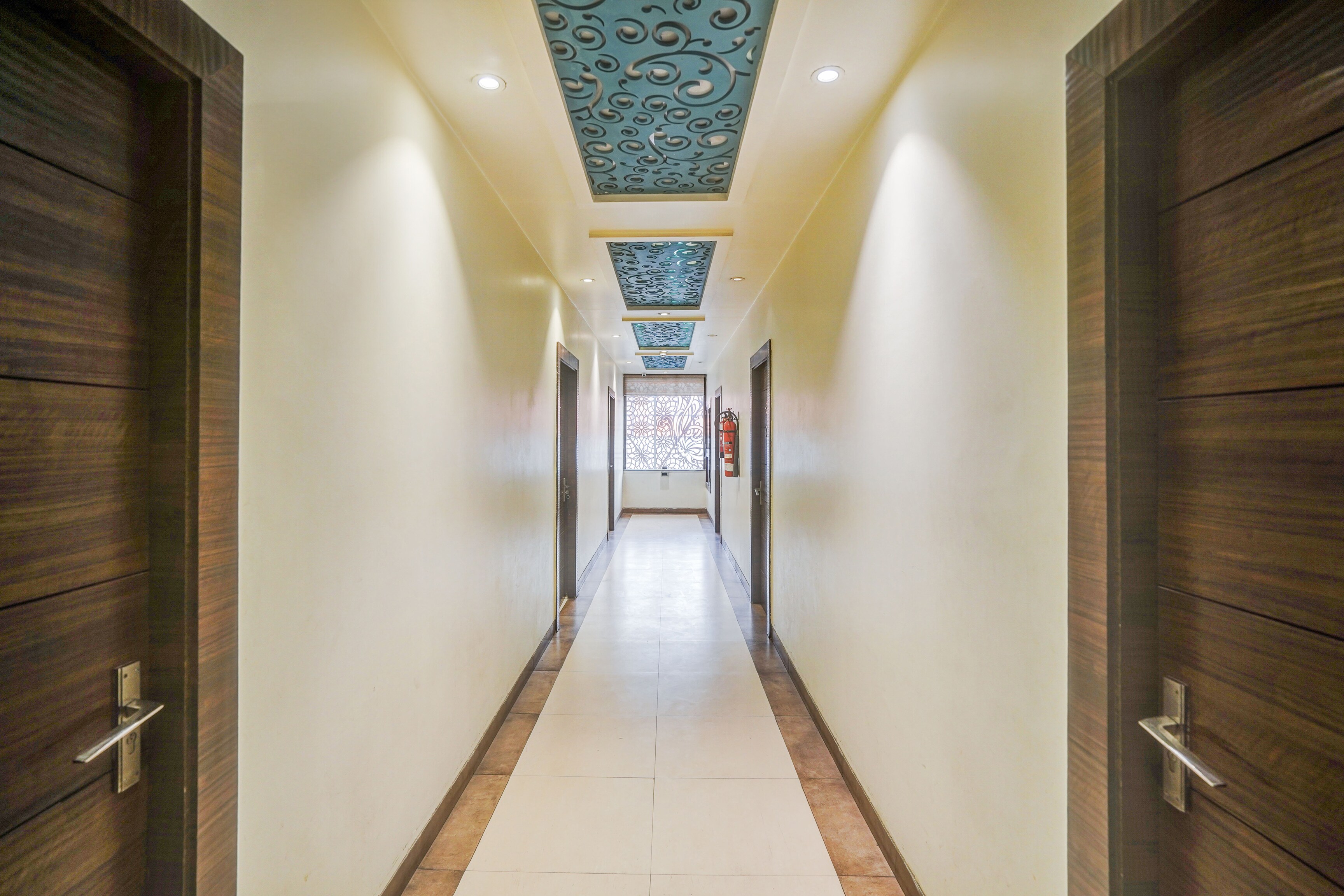 Super Collection O Lucknow Junction Formerly Arjun International in Lucknow