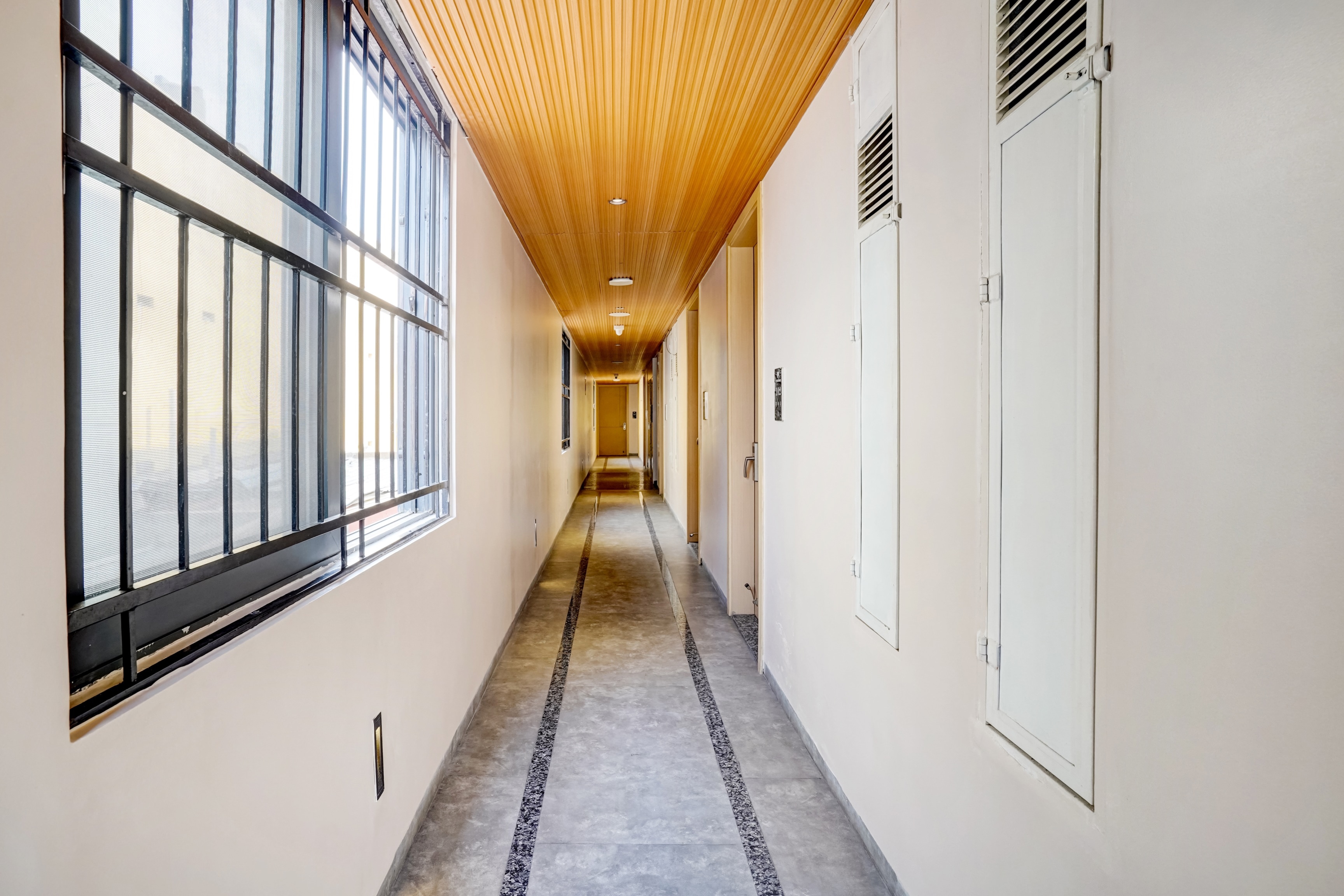 Super Collection O Metro Park Opposite Kalasipalya Bus stand in Bangalore