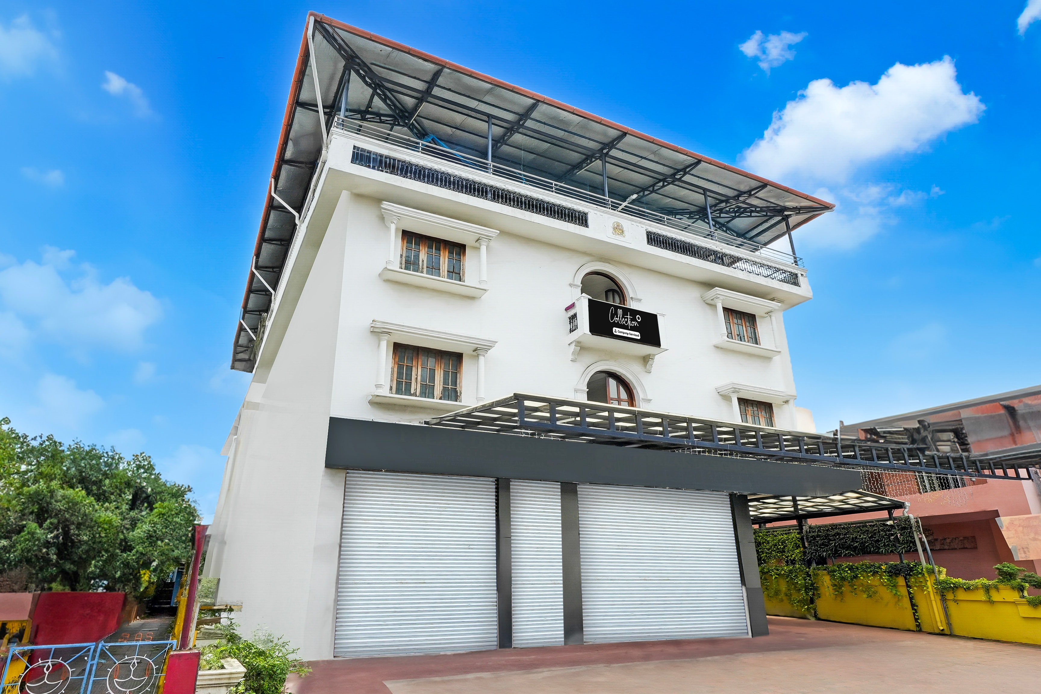 Super Collection O MG Road in Kochi