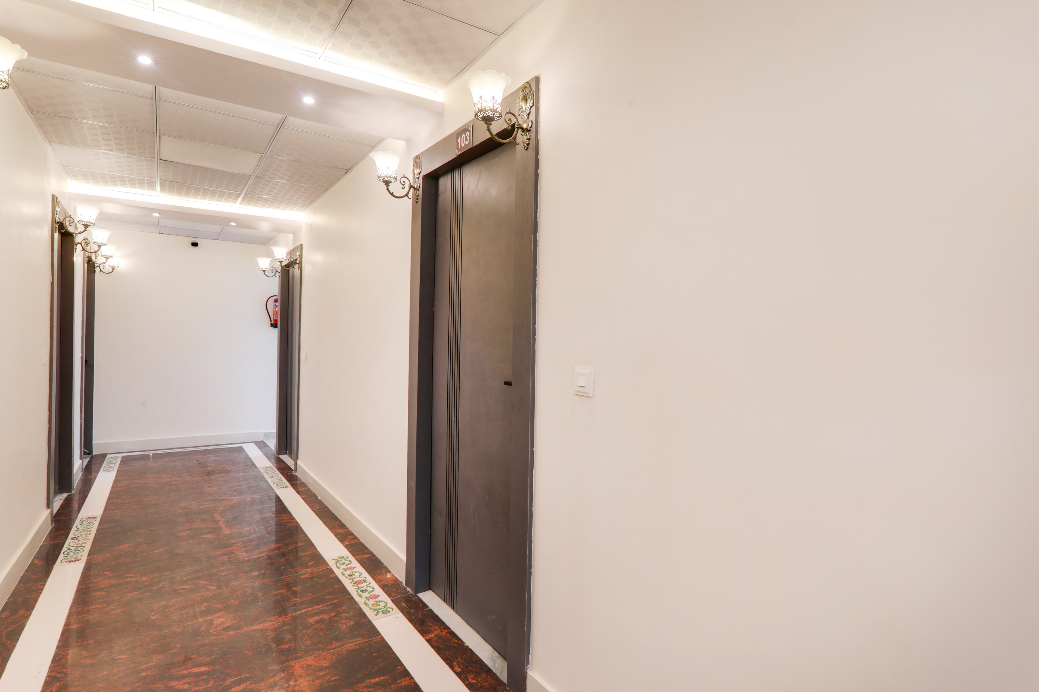 Super Collection O Quila Road Formerly JR Inn in Lucknow