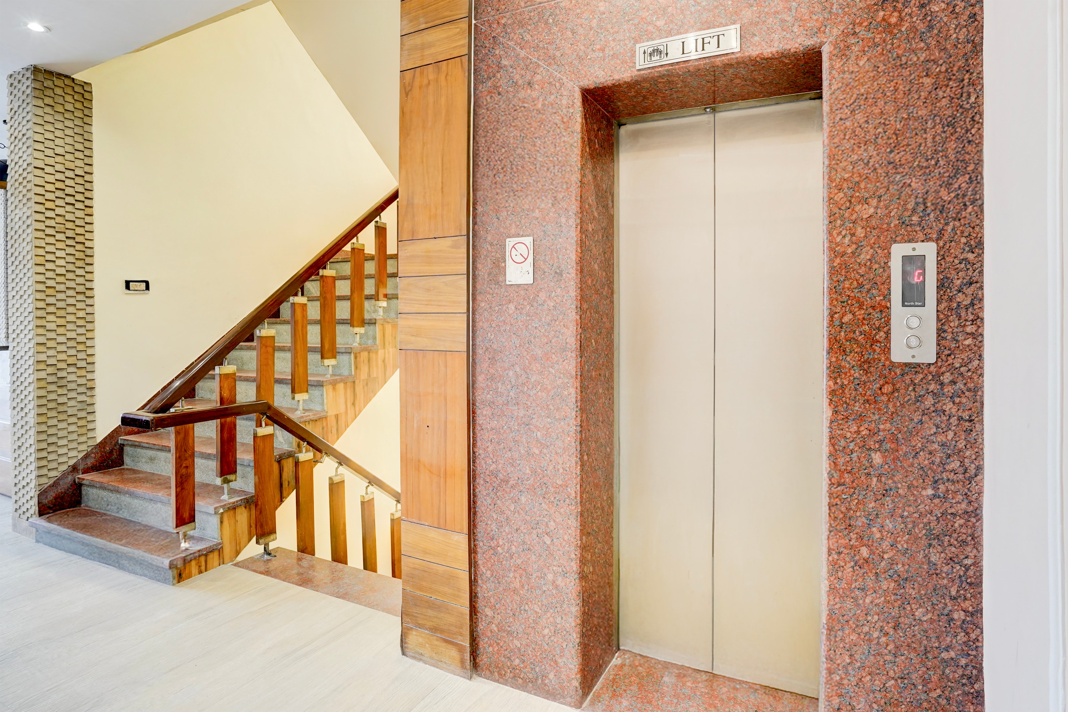 Super Collection O Railway Station Dehradun Formerly Hotel Narula in Dehradun