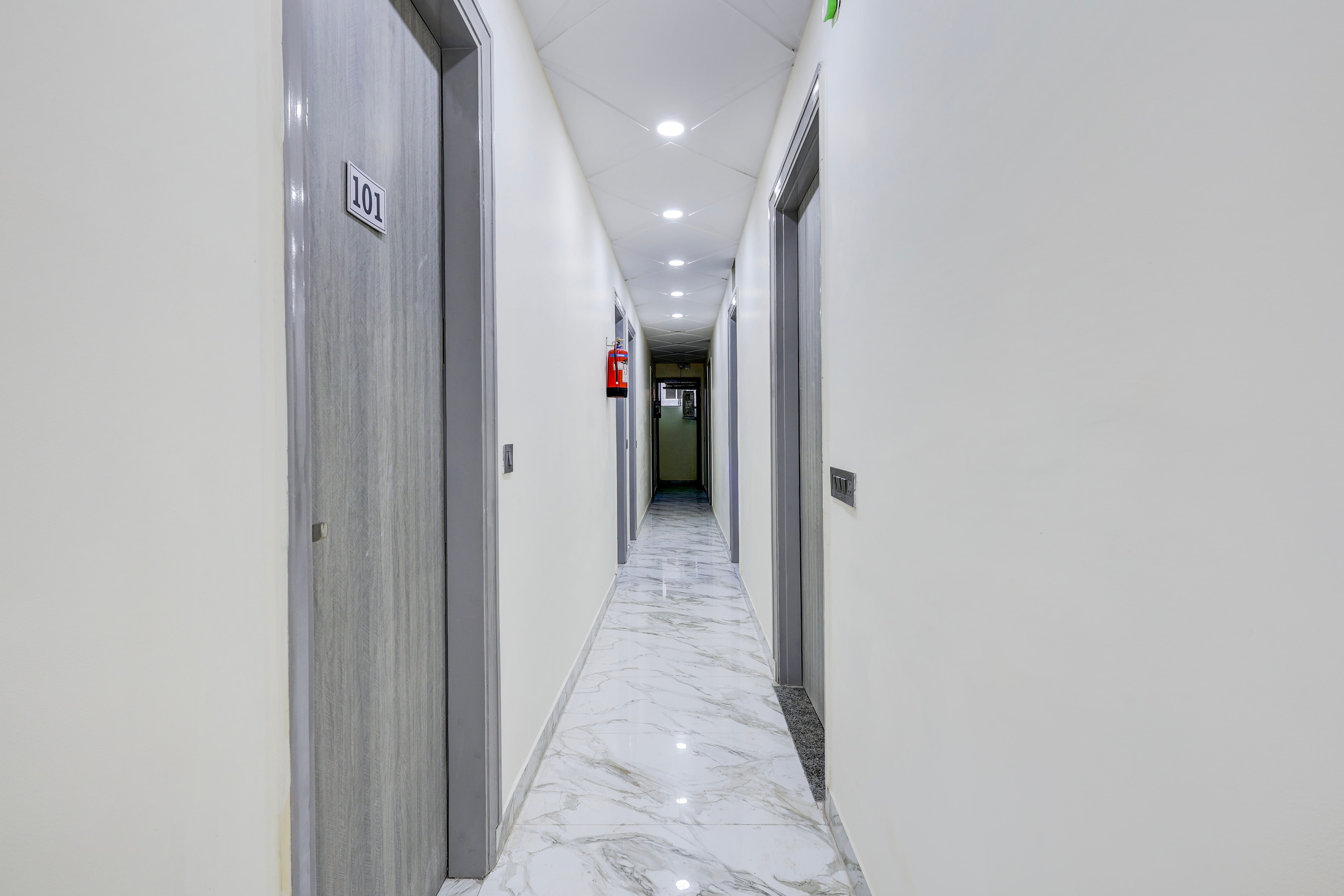 Super Collection O Rohini Sector 21 Formerly Shelter Inn in Delhi