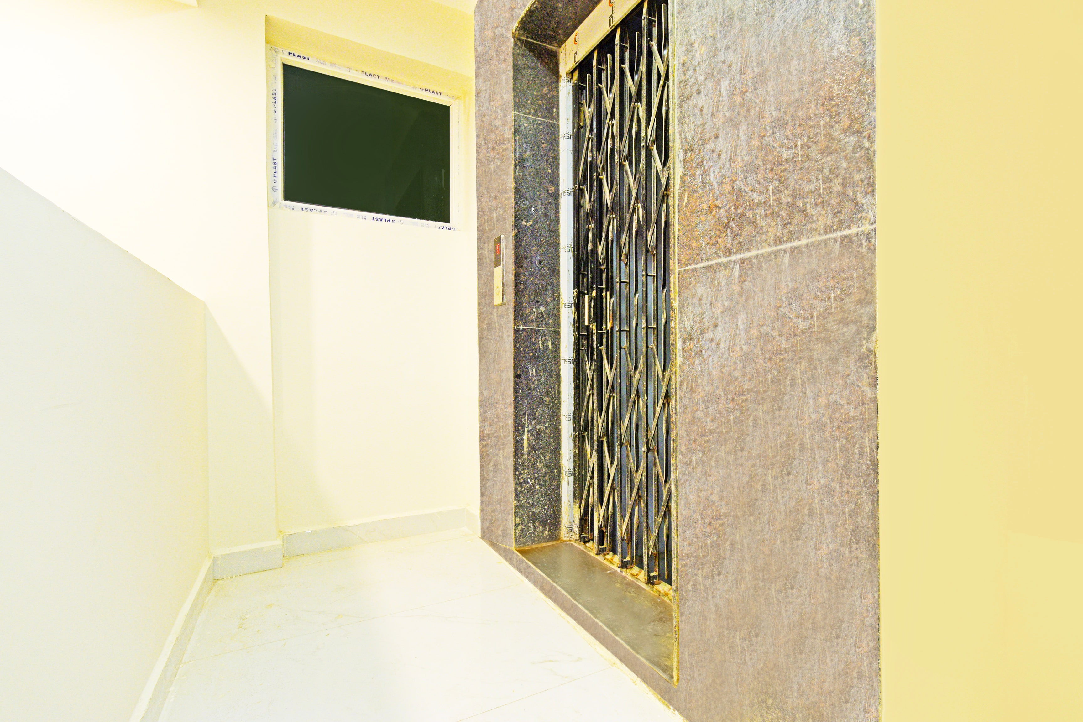 Super Collection O Sanath Nagar Near Railway Station in Hyderabad