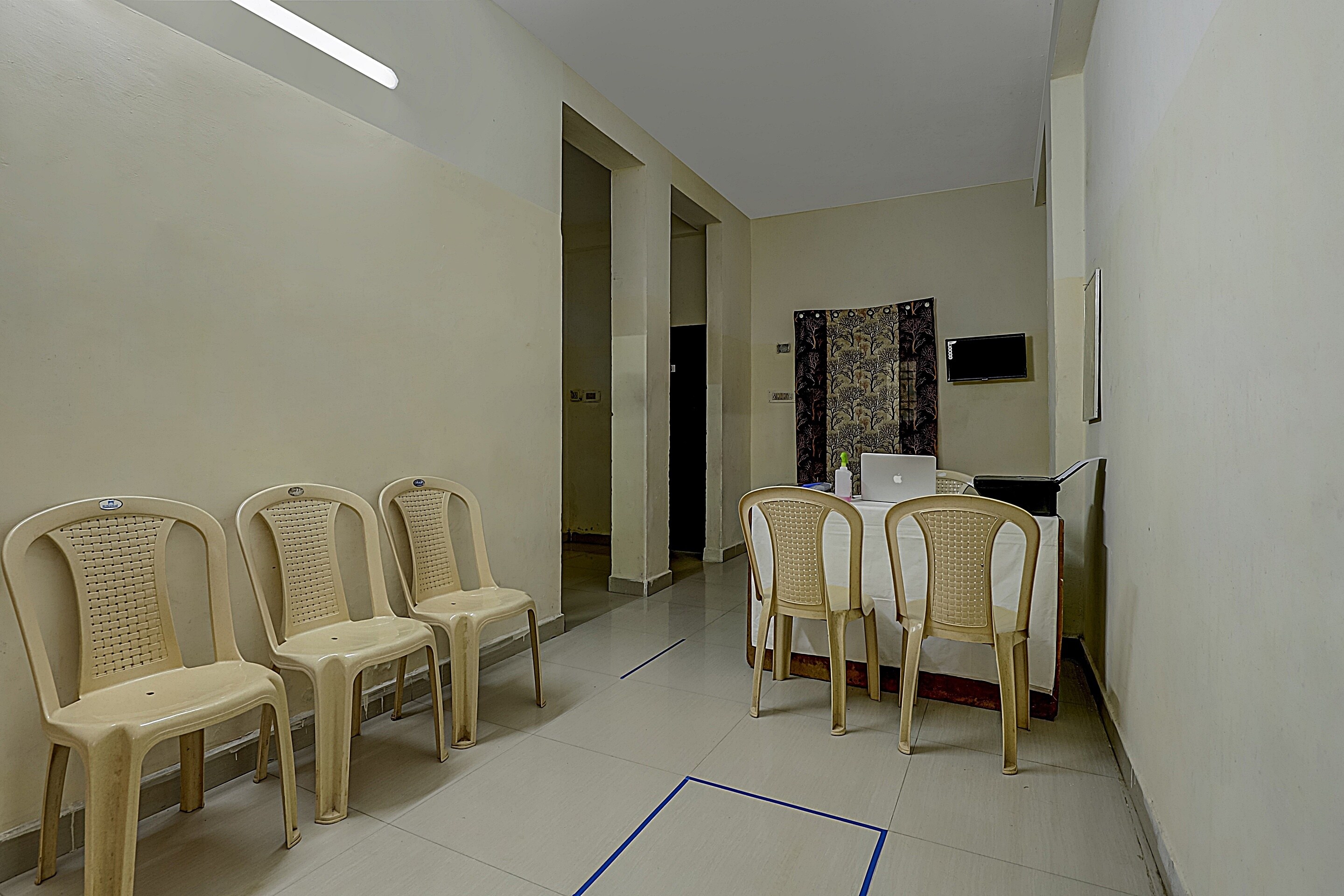 Collection O Velachery Railway Junction Formerly Vijay Guest House  in Chennai